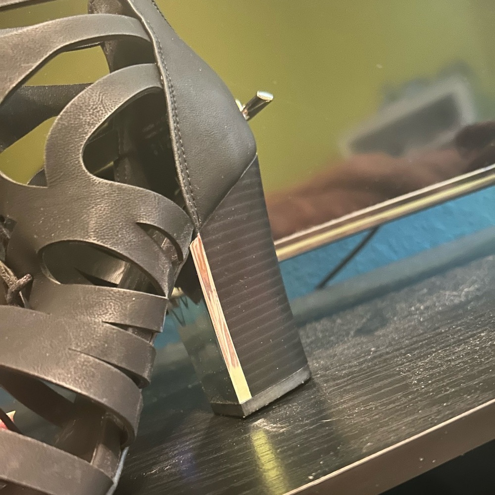 Black Heels! - image 1